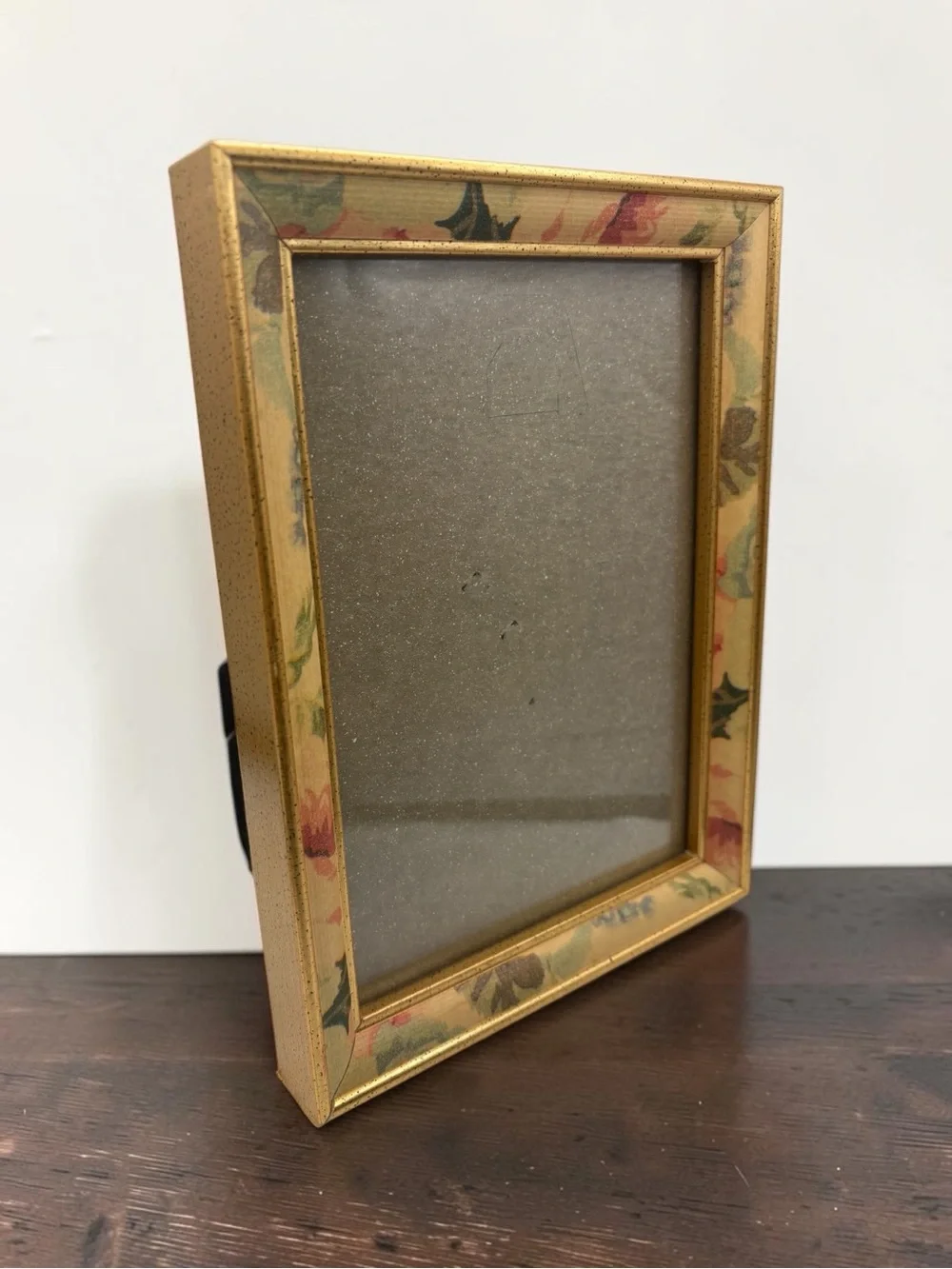 Vintage 90s Metal 5x7 Picture Frame w/ Beige Green Gold Tone Floral Boho Leaves